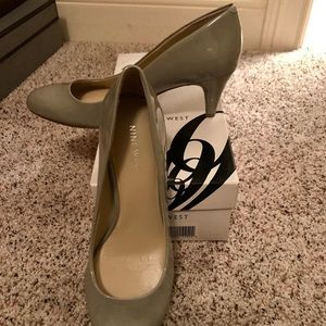 Brand new never worn!  Nine West grey kitten heels
